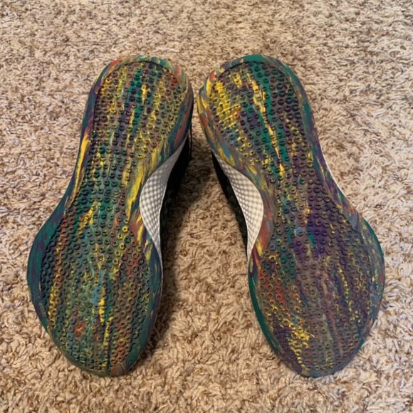 Nike Air Zoom Unvrs Flyease Youth Basketball Shoes - Picture 4 of 6